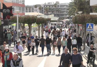 El turisme de masses amenaça el català a les Illes Balears