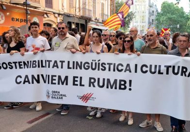 La sostenibilitat lingüística irromp en el debat sobre el turisme